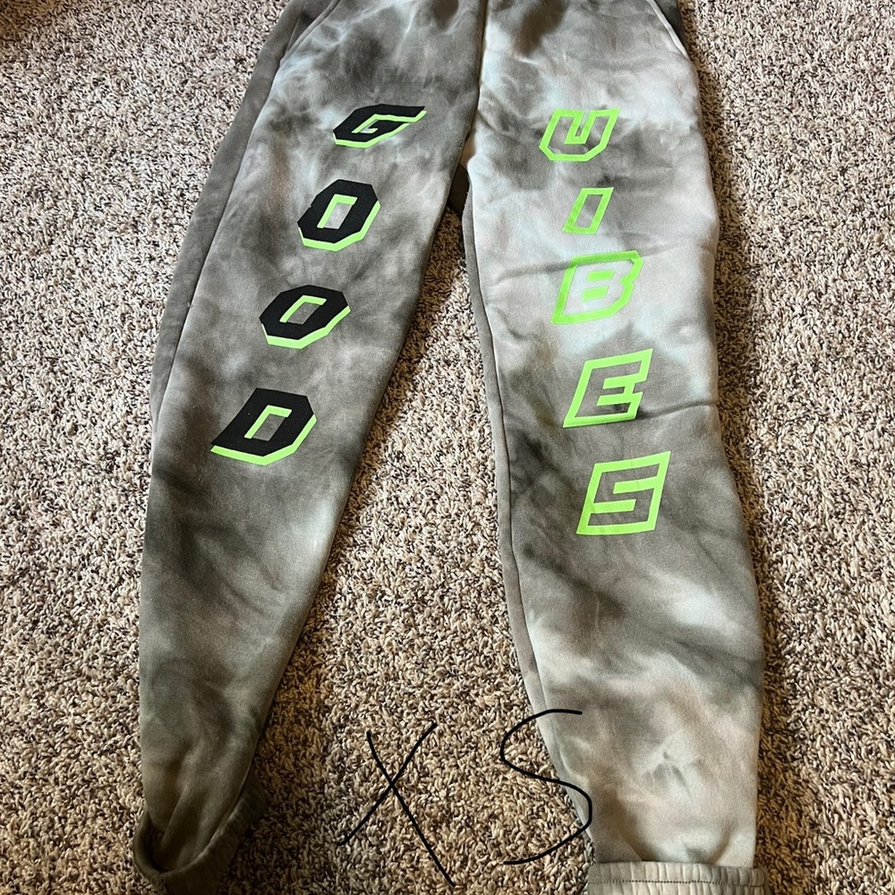 Leggings/sweatpants/shorts bundle